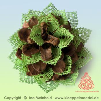 Preview: 464 Klöppelbrief "Blättchenspirale Maigrün" für Zapfen